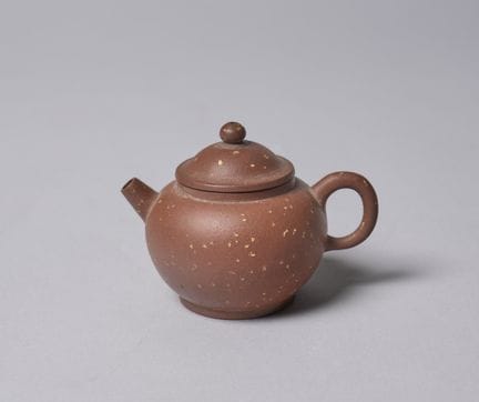 Una tetera de arcilla de estilo Zhuni «arena roja 
