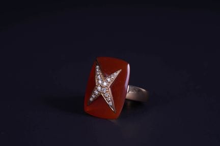 MAUBOUSSIN. 
18K yellow gold ring (750 parts per t