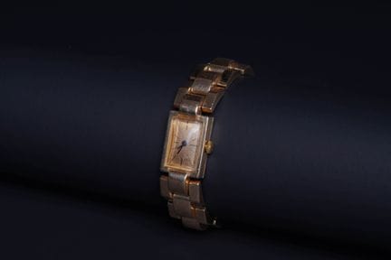 Women's wristwatch in 18K yellow gold (750 parts p