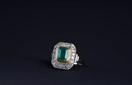 Ring in yellow gold (750 parts per thousand) and p