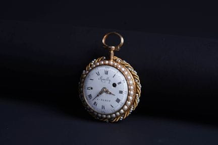 ROMILLY, Paris.
18K yellow gold (750) pocket watch