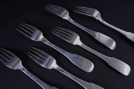 Set of six silver forks (800 parts per thousand), 