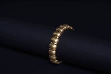 18K yellow gold (750) link bracelet with domed, fl
