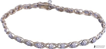Bracelet entrecroisé en or 10 carats Heng Ngai  Br