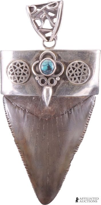 Pendentif en argent sterling 925 avec dent de requ