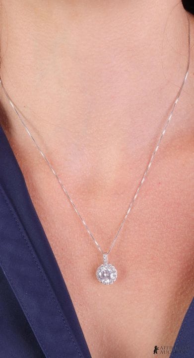 . Chaîne avec pendentif en argent sterling .925 et