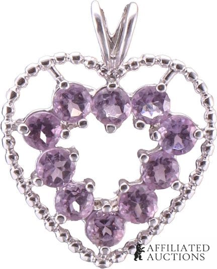 Pendentif en forme de cœur en améthyste claire, en