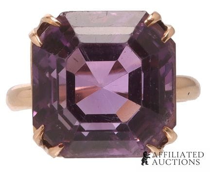 Bague vintage en or jaune 18 carats sertie d’une a