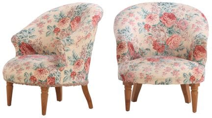 PAIRE DE FAUTEUILS FRANÇAIS REMBOURRÉS À MOTIFS FL