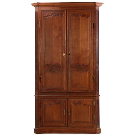 GRANDE ARMOIRE FRANÇAISE EN CHÊNE SCULPTÉ, EN DEUX
