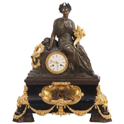 GRANDE HORLOGE FRANÇAISE FIGURATIVE EN BRONZE DORÉ