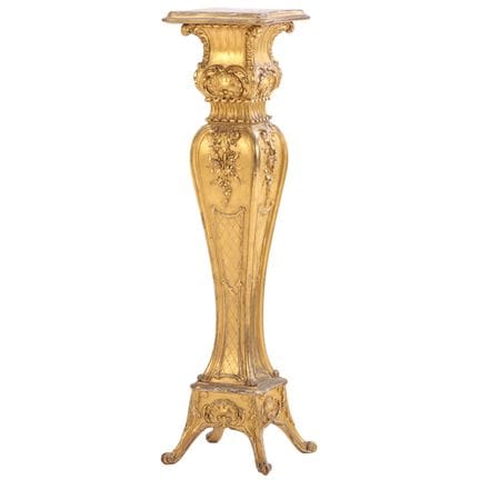UN PIEDESTAL FRANÇAIS DE STYLE LOUIS XV EN BOIS DO