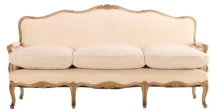 CANAPÉ DE STYLE LOUIS XV PEINT ET DORÉ, VERS 1930,