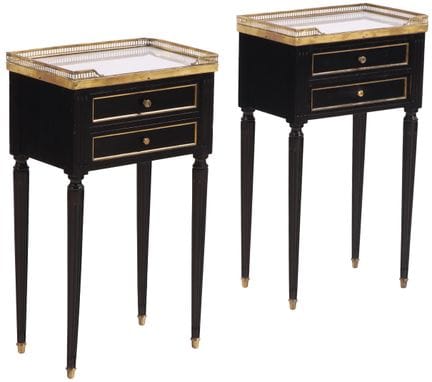 PAIRE DE TABLES DE CHEVET FRANÇAISES EN ACJAN AVEC