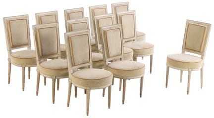 DOUZE CHAISES DE SALLE À MANGER DE HAUTE QUALITÉ, 