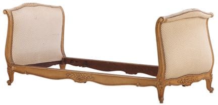 LIT DE JOUR DE STYLE LOUIS XV, PEINT ET SCULPTÉ, V