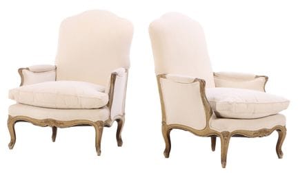 UNE PAIRE DE FAUTEUILS BERGÈRE FRANÇAIS DE STYLE L
