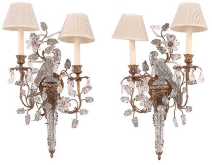 UNE PAIRE D'APPLIQUES « MAISON BAGUES » EN CRISTAL