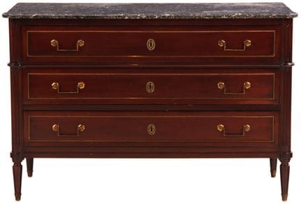 COMMODE FRANÇAISE DE DÉBUT DU XIXe SIÈCLE, DE STYL