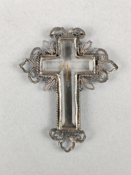CRUZ RELIQUIARIO STAUROTHEQUE de cristal de roca y