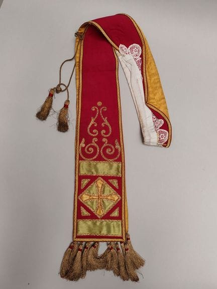 Red PASTORAL STOLE embroidered with gold. In good 