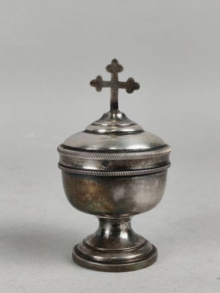 CIBOIRE DES MALADES en argent de style classique, 