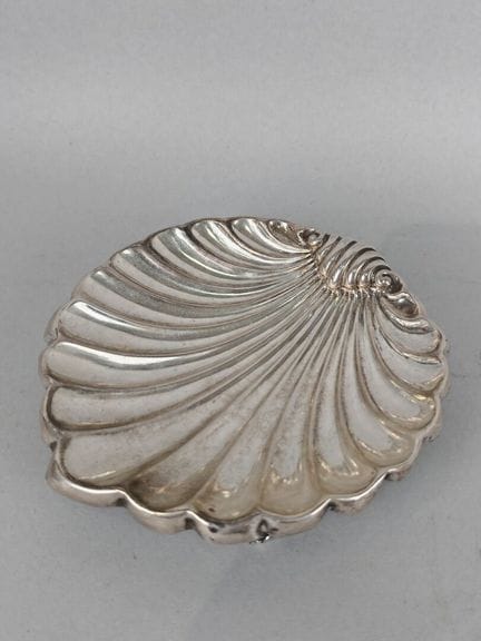 COQUILLE de BAPTEME en argent (833/°°°). Portugal.