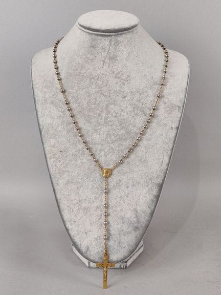 CHAPELET en or jaune (750/°°°) et perles d'argent,