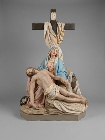 Bedeutende PIETA aus polychromem Gips. Fehlstellen