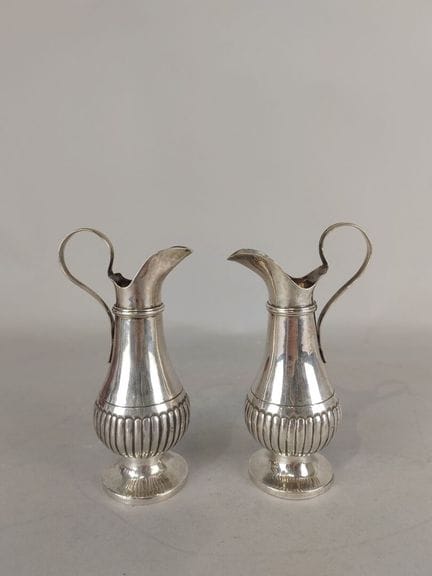 Paire de BURETTES en argent d'époque Louis XVI, la