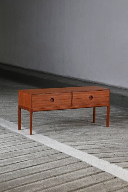 KAI KRISTIANSEN (1929-2022)
Cómoda baja de cuerpo 