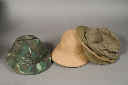 FRANCE. Casque colonial 1931, sable, étiquette «Id
