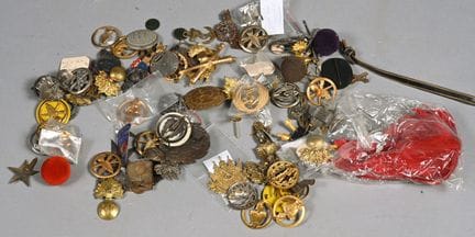 FRANCE. Insignes et motifs de casques et coiffures