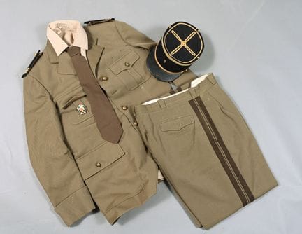 FRANCE. Uniforme de Capitaine du 1°Régiment d'Arti