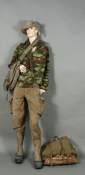FRANCE. COMMANDO de l'AIR. Mannequin en tenue camo