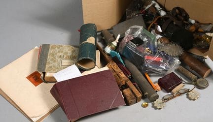 FRANCE. Divers petits objets civils et militaires 