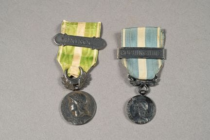 FRANCE. Médaille Coloniale (1) et une du Maroc, lo