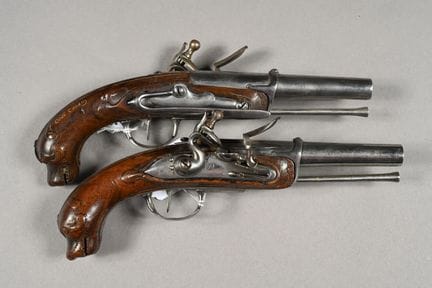 FRANCE. Paire de pistolets d'officier de Marine, p