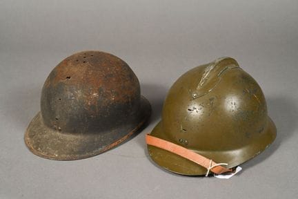 FRANCE. CASQUES 1926, vert, de fabrication privée 