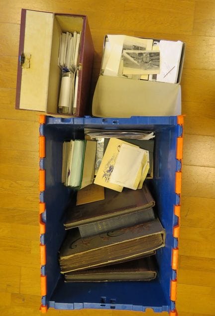 Sammlung verschiedener alter und moderner Postkart