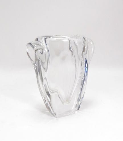 Cristalería de SèVRES. Jarrón de cristal con asas.