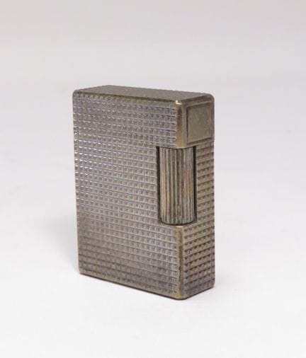 S.T.DUPONT, Paris. Briquet de poche à molette pour