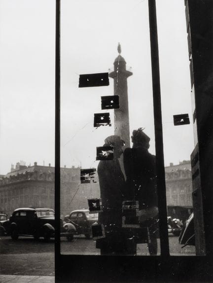 Willy RONIS (1910-2009)
Plaza Vendôme, marcas de b