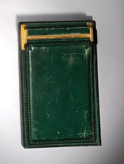 TRAVAIL FRANÇAIS
Bloc-notes en cuir vert, surpiqûr