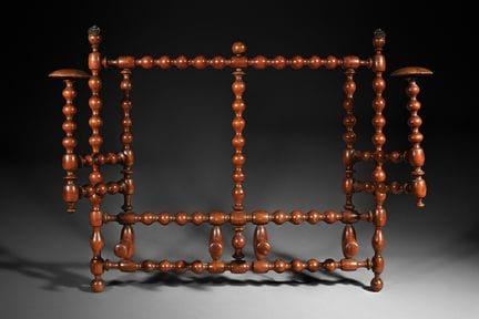 Folding coat rack made of turned walnut
Napoleon I