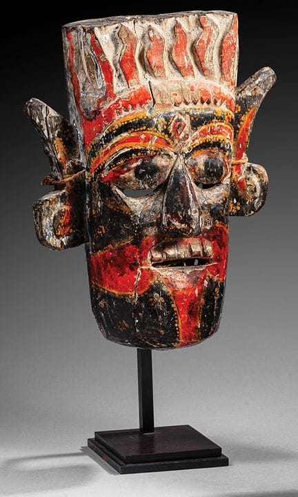 INDIEN
Polychrome, geschnitzte Holzmaske der Durga