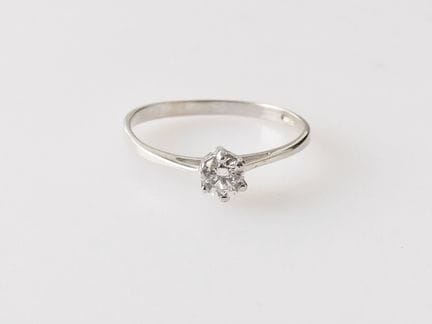 Ring
0.27ct Ring

Metal: 925 Silver
Weight: 0.99 g