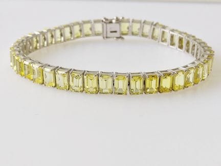 Bracelet
31.84ct Bracelet

Metal: 925 Silver
Weigh