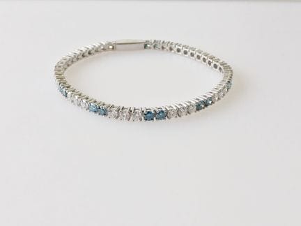 Bracelet
5.49ct Bracelet

Metal: 925 Silver
Weight