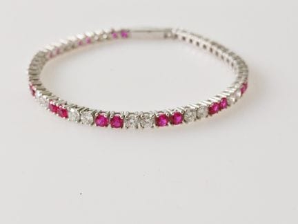 Bracelet
7.35ct Bracelet

Metal: 925 Silver
Weight